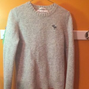 Abercrombie & Fitch muscle sweater medium